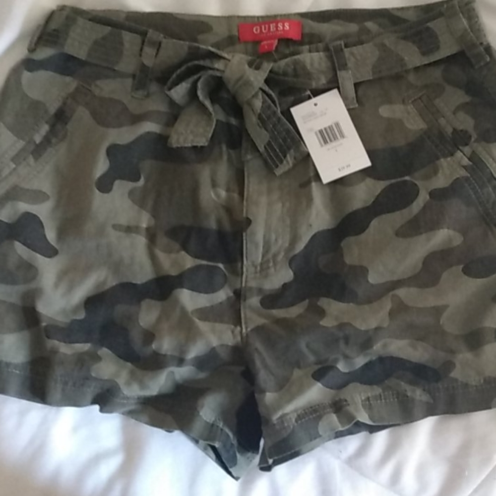 Camo guess jeans shorts never worn bought for 40$